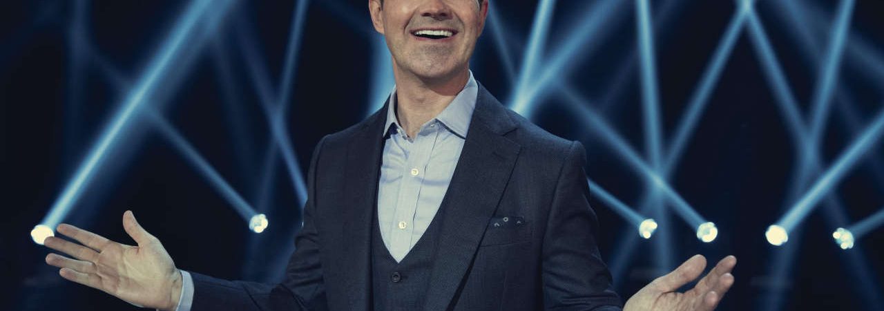 Phim Jimmy Carr Chất Hài Đen - Jimmy Carr His Dark Material PhimChill Vietsub (2021)